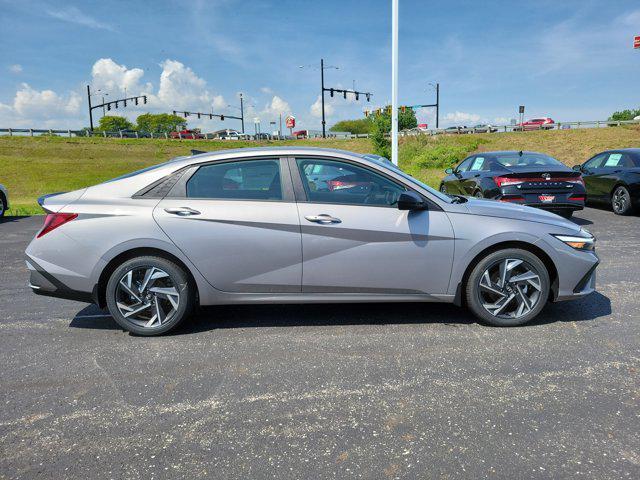 Photo of 2025 Fluid Metal Hyundai ELANTRA