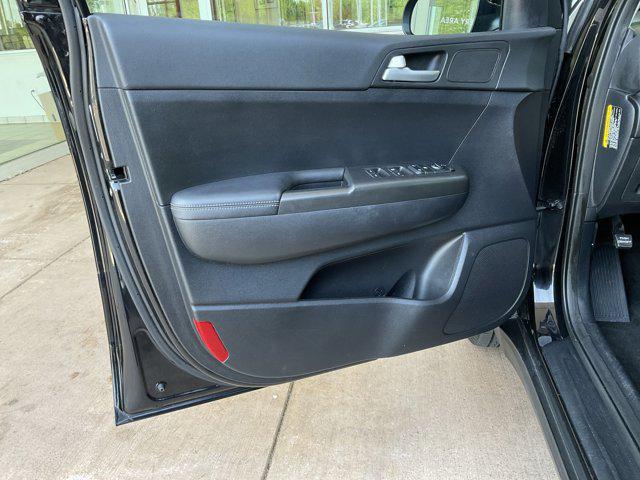 Photo of 2017 Black Cherry Kia Sportage