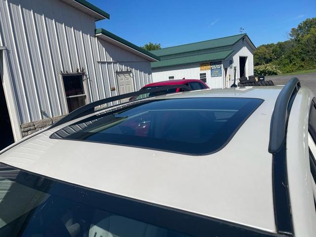 Photo of 2015 Satin White Pearl Subaru Forester