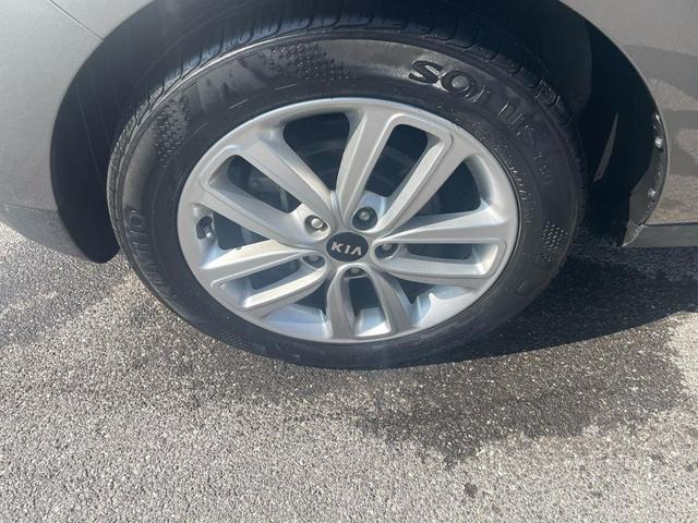 Photo of 2019 Titanium Gray Kia Soul