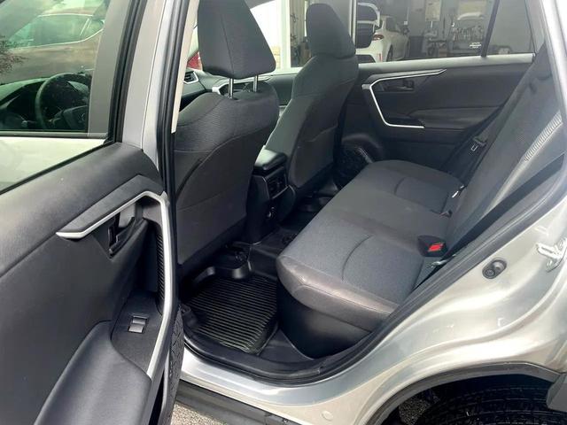Photo of 2022 Silver Sky Metallic Toyota RAV4 Hybrid