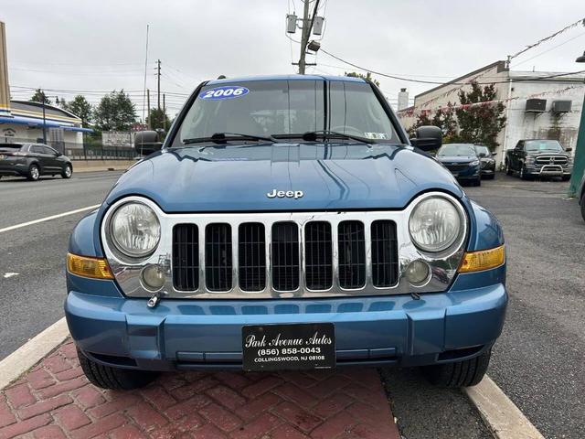 Photo of 2006 Blue Jeep Liberty