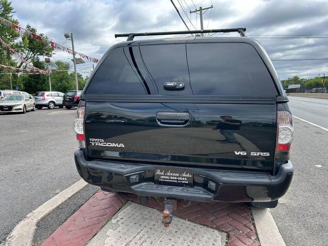 Photo of 2009 Black Toyota Tacoma