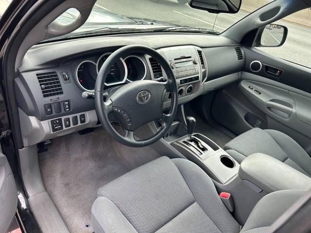 Photo of 2009 Black Toyota Tacoma