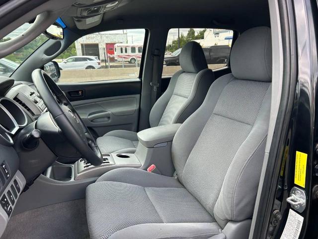 Photo of 2009 Black Toyota Tacoma