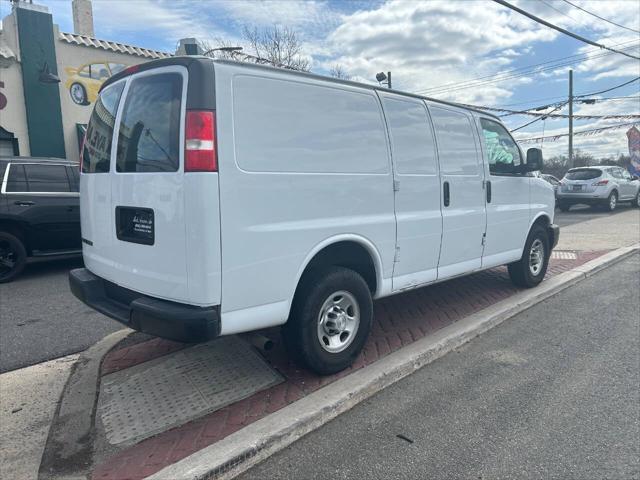 Photo of 2018 White Chevrolet Express 2500
