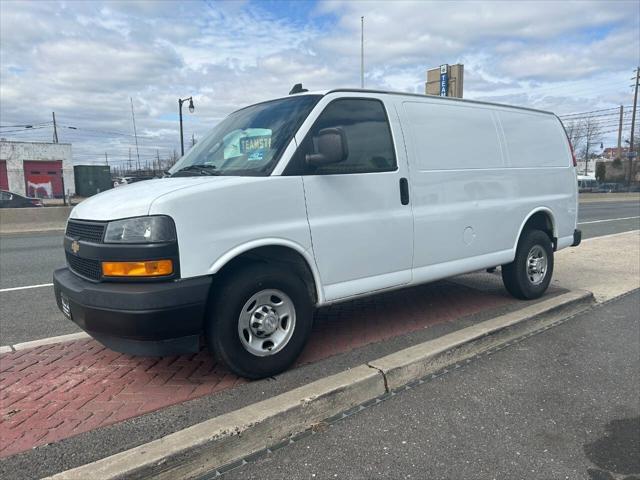 Photo of 2018 White Chevrolet Express 2500
