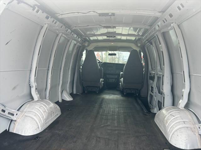 Photo of 2018 White Chevrolet Express 2500