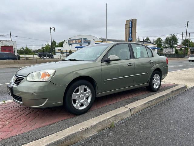 Photo of 2006 Green Chevrolet Malibu