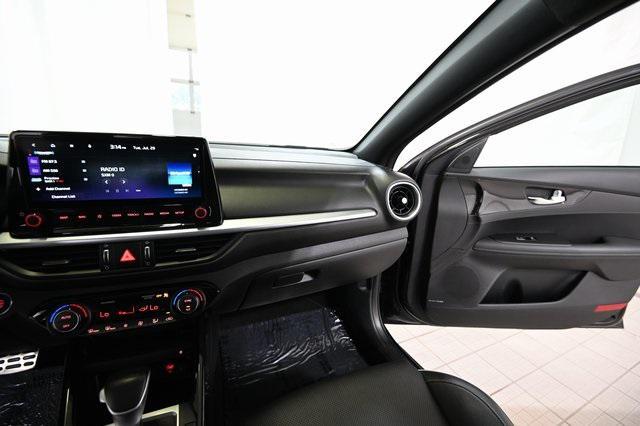 Photo of 2023 Aurora Black Kia Forte