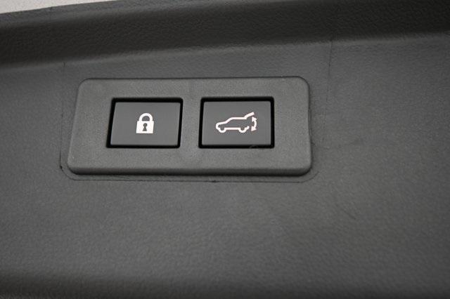 Photo of 2025 Ice Silver Metallic Subaru Outback