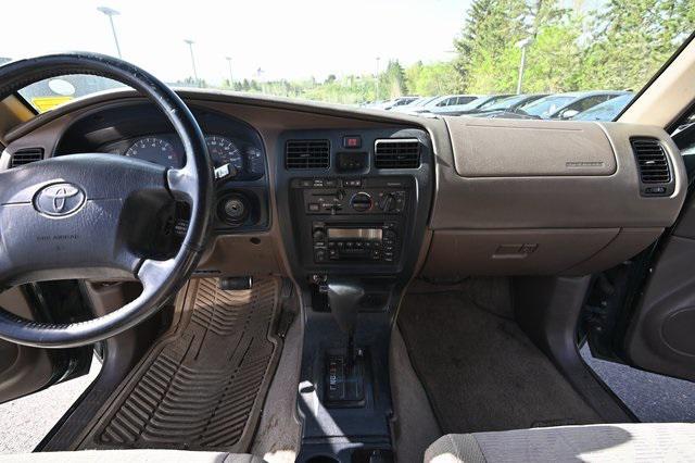 Photo of 2000 Imperial Jade Mica Toyota 4Runner