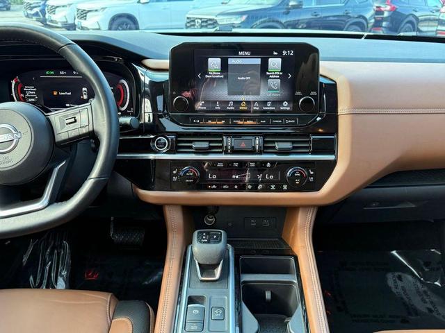 Photo of 2023 Black Nissan Pathfinder