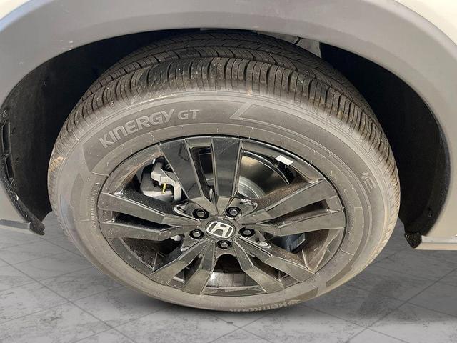 Photo of 2026 Platinum White Honda HR-V