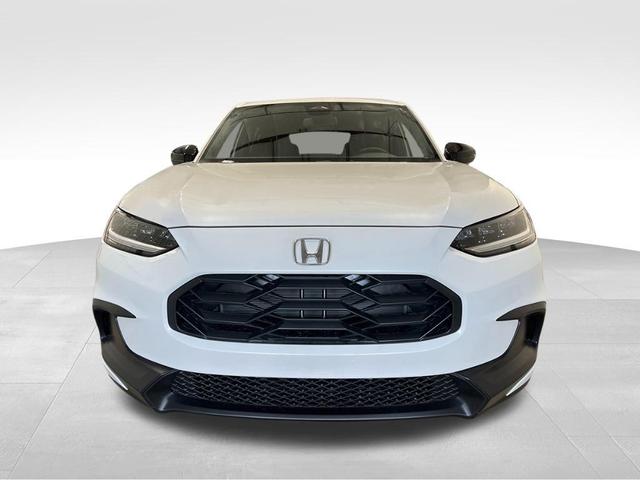 Photo of 2026 Platinum White Honda HR-V