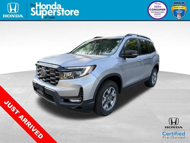 Photo of 2023 Lunar Silver Metallic Honda Passport