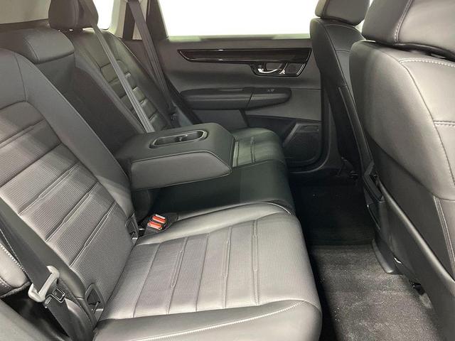 Photo of 2026 Platinum White Honda CR-V