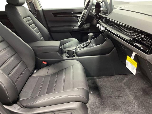 Photo of 2026 Platinum White Honda CR-V