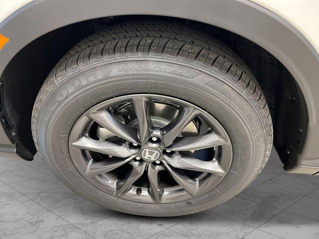 Photo of 2026 Platinum White Honda CR-V