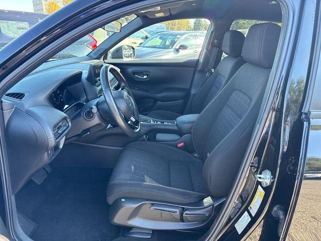 Photo of 2023 Crystal Black Pearl Honda HR-V