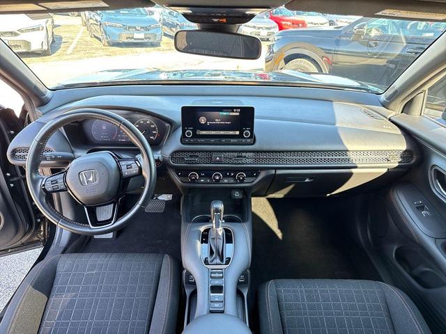 Photo of 2023 Crystal Black Pearl Honda HR-V