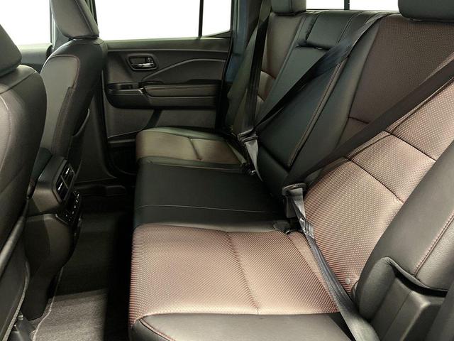 Photo of 2025 Crystal Black Honda Ridgeline