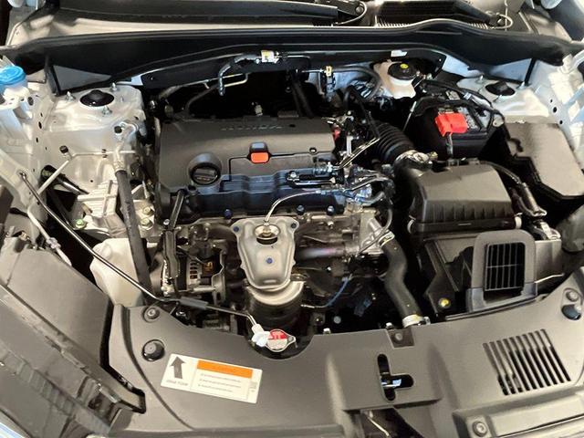 Photo of 2026 Platinum White Honda HR-V
