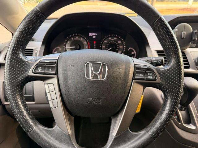 Photo of 2016 Silver Honda Odyssey