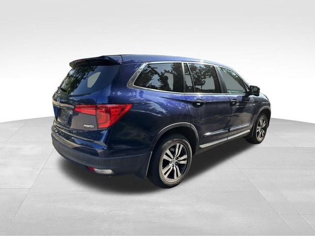 Photo of 2018 Blue Honda Pilot