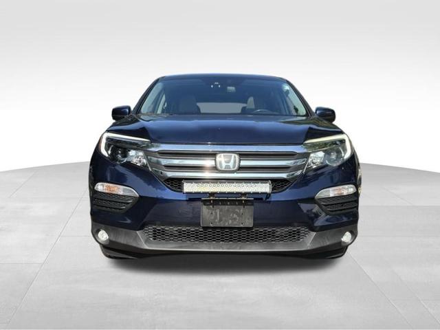 Photo of 2018 Blue Honda Pilot