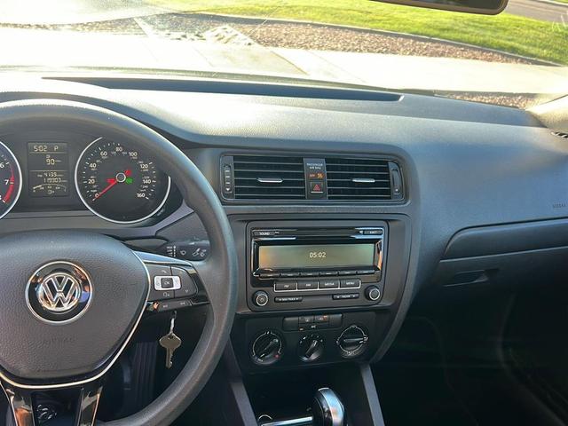 Photo of 2015 Black Volkswagen Jetta