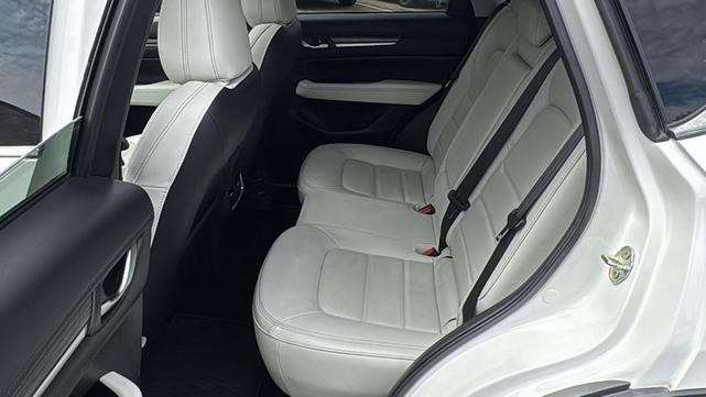 Photo of 2022 Snowflake White Pearl Mazda CX-5