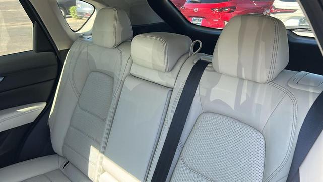 Photo of 2024 Rhodium White Metallic Mazda CX-5