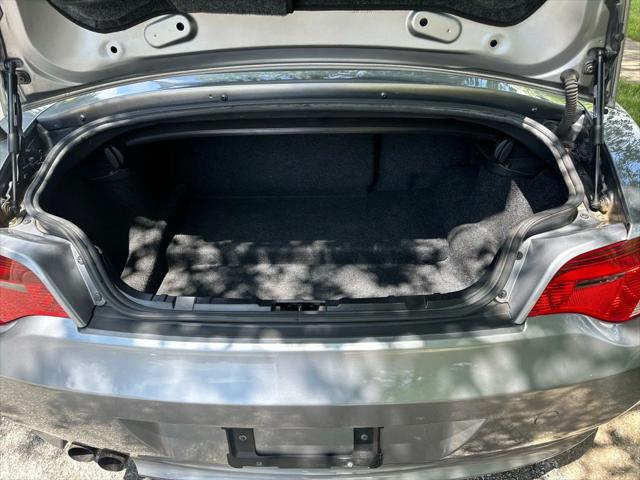 Photo of 2006 Titanium Silver Metallic BMW Z4