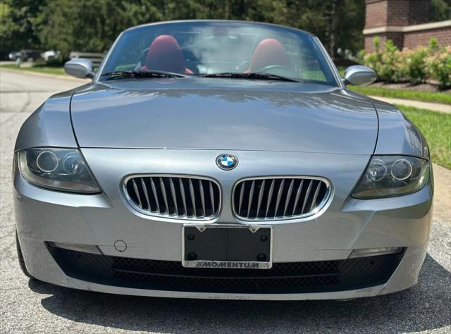 Photo of 2006 Titanium Silver Metallic BMW Z4