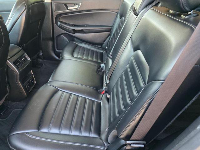 Photo of 2019 Agate Black Metallic Ford Edge