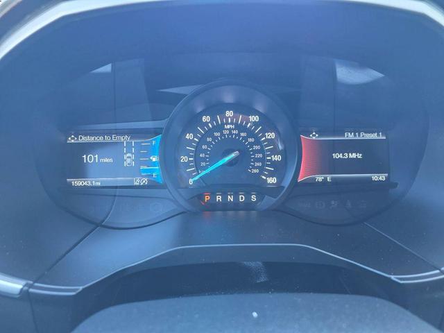 Photo of 2019 Agate Black Metallic Ford Edge