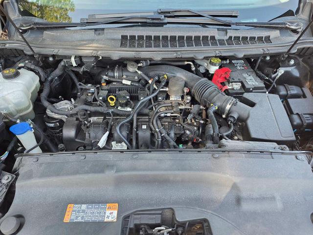 Photo of 2019 Agate Black Metallic Ford Edge