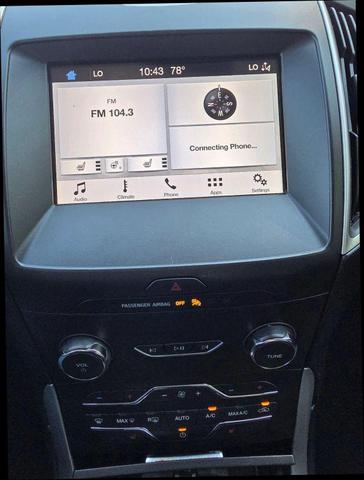 Photo of 2019 Agate Black Metallic Ford Edge