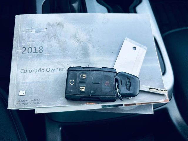 Photo of 2018 Silver Ice Metallic Chevrolet Colorado
