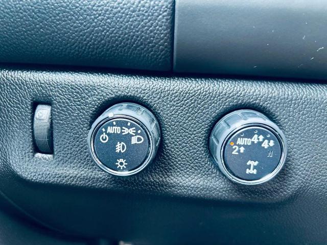 Photo of 2018 Silver Ice Metallic Chevrolet Colorado