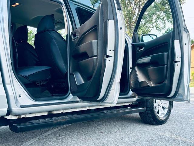Photo of 2018 Silver Ice Metallic Chevrolet Colorado