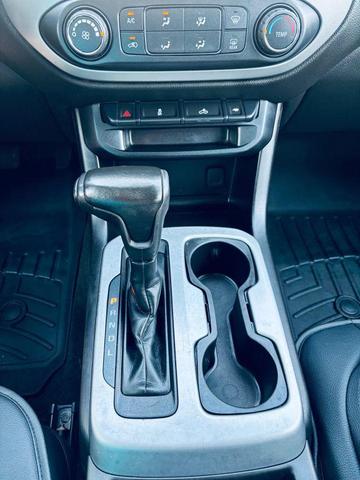 Photo of 2018 Silver Ice Metallic Chevrolet Colorado