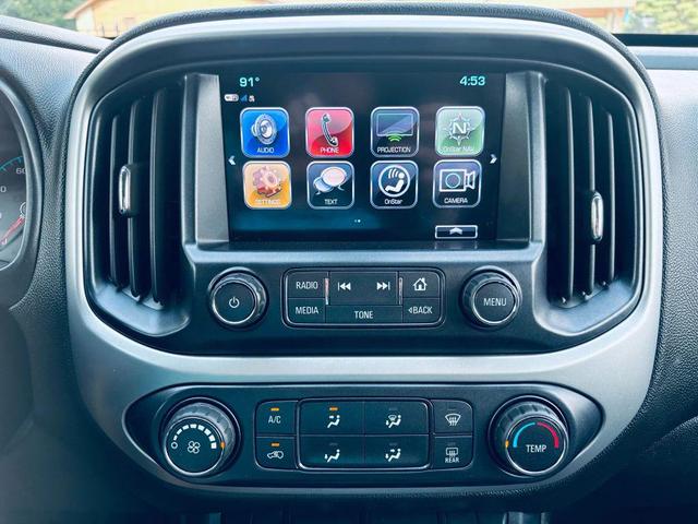 Photo of 2018 Silver Ice Metallic Chevrolet Colorado