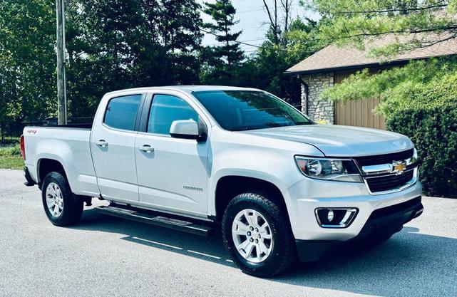 Photo of 2018 Silver Ice Metallic Chevrolet Colorado