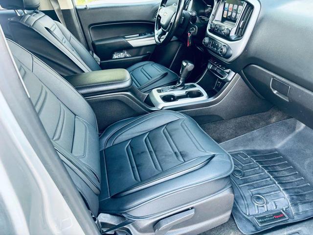 Photo of 2018 Silver Ice Metallic Chevrolet Colorado