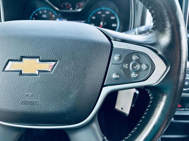 Photo of 2018 Silver Ice Metallic Chevrolet Colorado