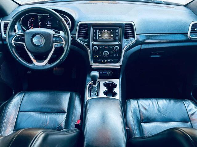 Photo of 2017 Velvet Red Pearlcoat Jeep Grand Cherokee