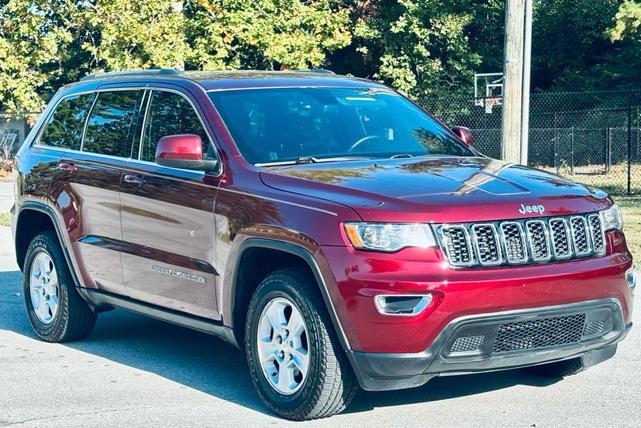 Photo of 2017 Velvet Red Pearlcoat Jeep Grand Cherokee