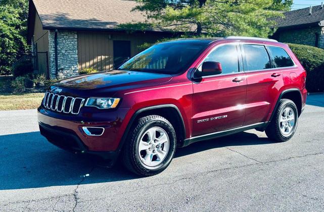 Photo of 2017 Velvet Red Pearlcoat Jeep Grand Cherokee